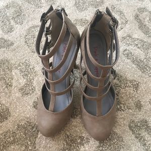 ❌SOLD❌ Pink & Pepper Hoolie Caged Heels